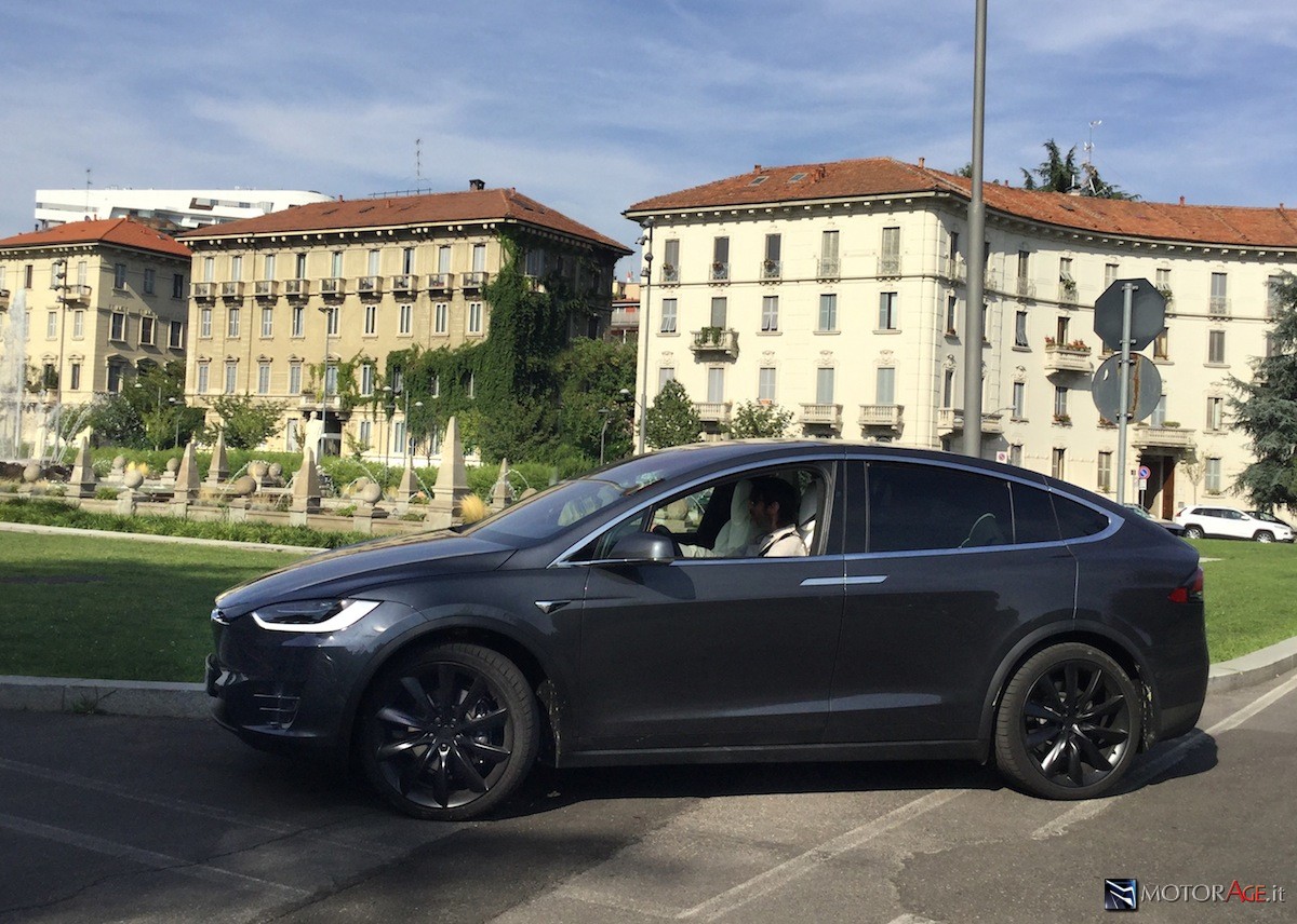 Tesla Model X 100d Prova Su Strada Motorage New Generation