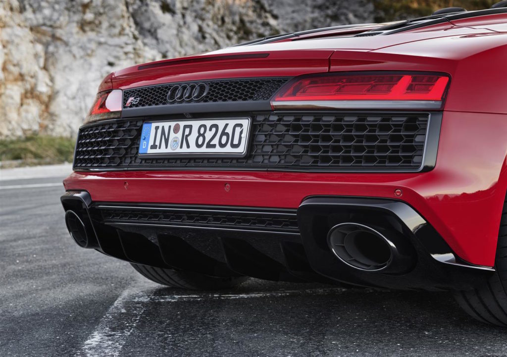 Audi R8 V10 RWD: spirito racing