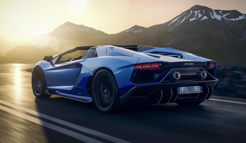 Aventador LP 780-4 Ultimae sarà commercializzata in versione Coupé e Roadster